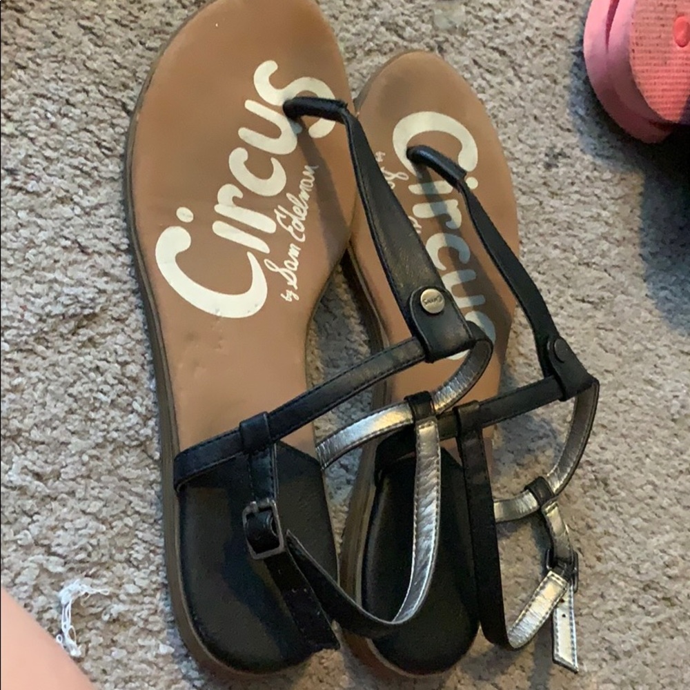 Sandals - Picture 2 of 2